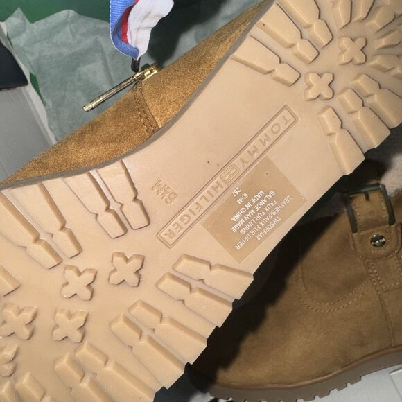 Tommy Hilfiger Soffia 2 Women’s Boots 6.5 NEW Fur Trim Tan Wedge - Picture 4 of 5